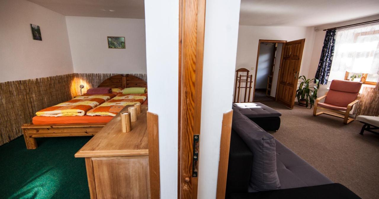 Vegzion - Vegan B&B Свобода-Над-Упоу Экстерьер фото
