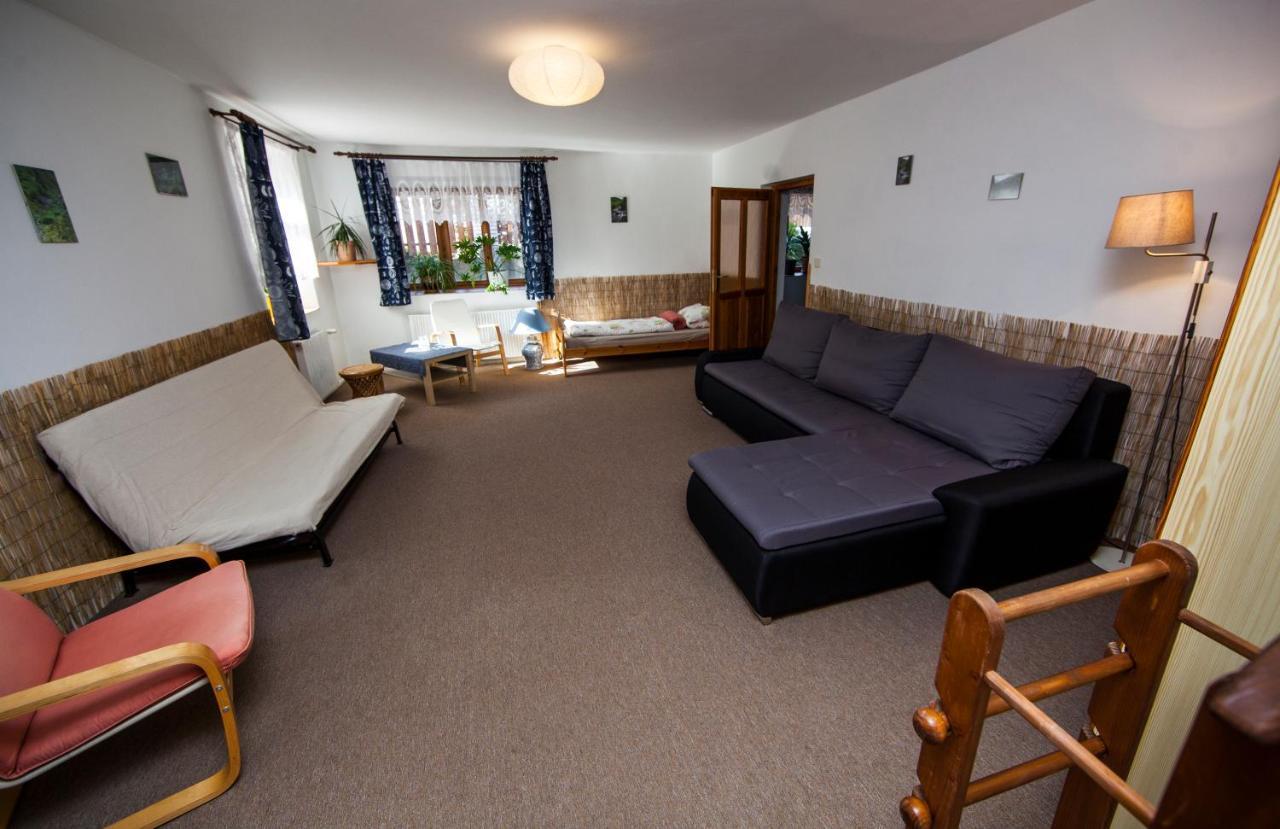 Vegzion - Vegan B&B Свобода-Над-Упоу Экстерьер фото