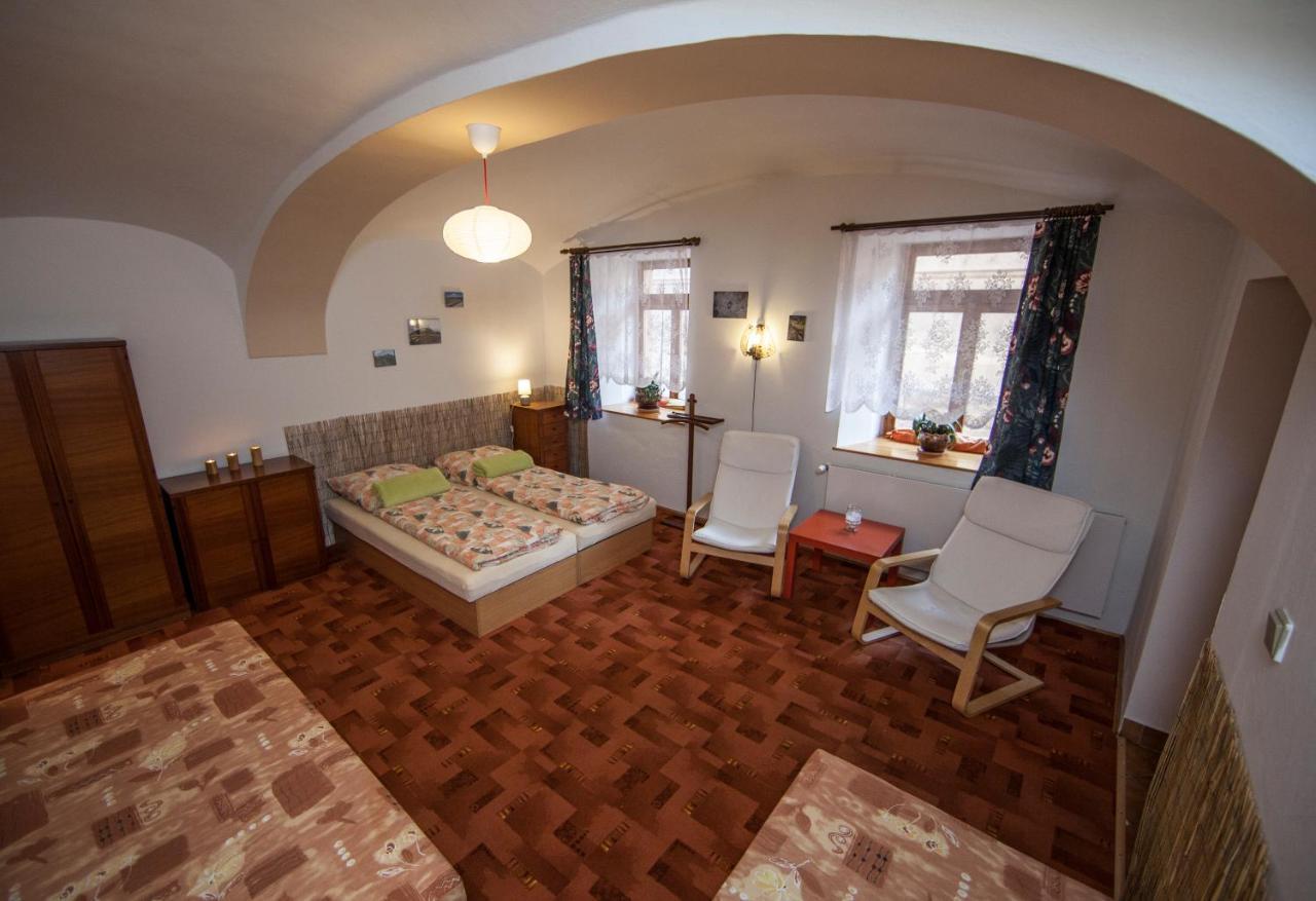 Vegzion - Vegan B&B Свобода-Над-Упоу Экстерьер фото