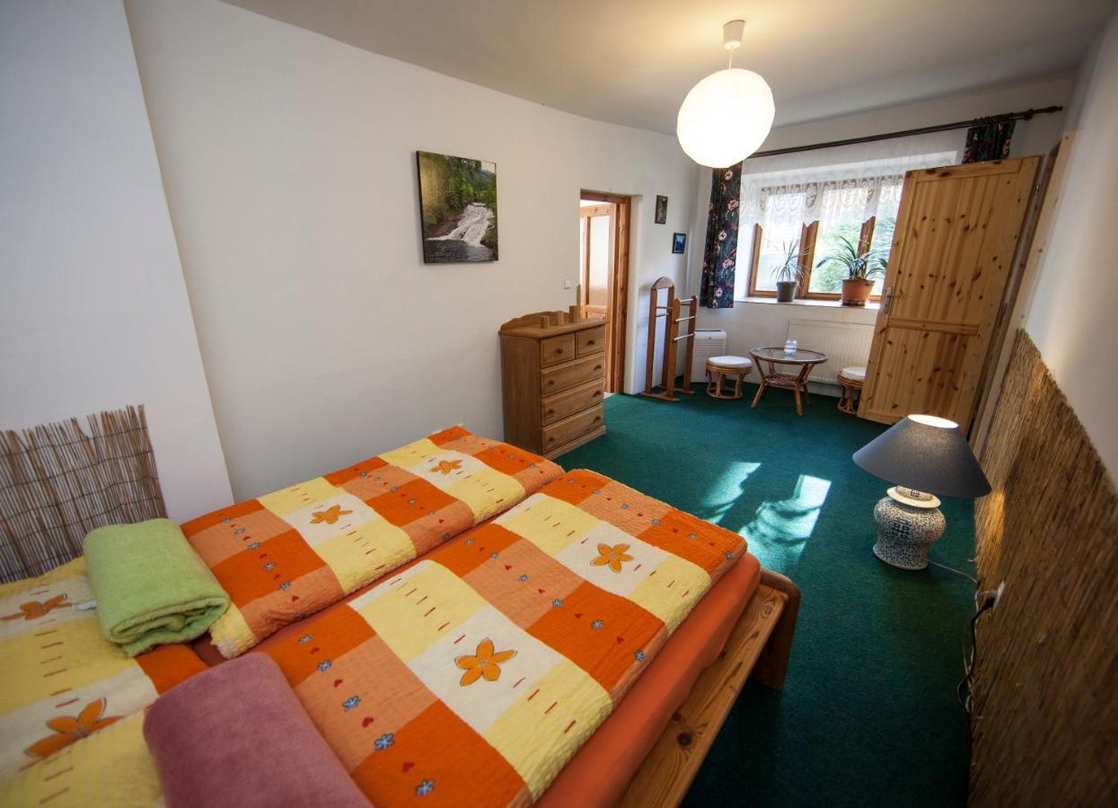 Vegzion - Vegan B&B Свобода-Над-Упоу Экстерьер фото